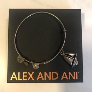 Alex and Ani silver sailboat bangle